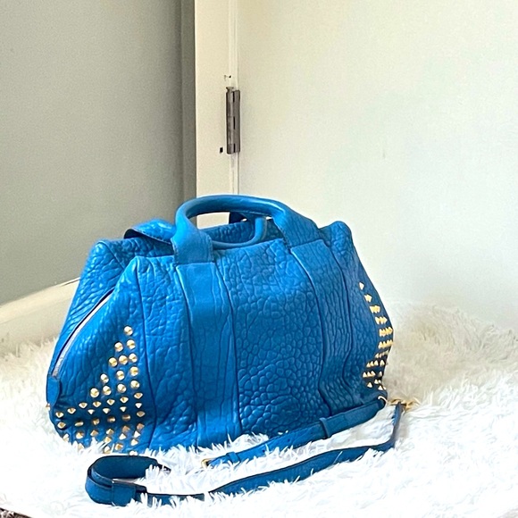 🥳LAST CHANCE 🥳 MCM Blue Leather Studded Design Large Tote Bag - Picture 5 of 17